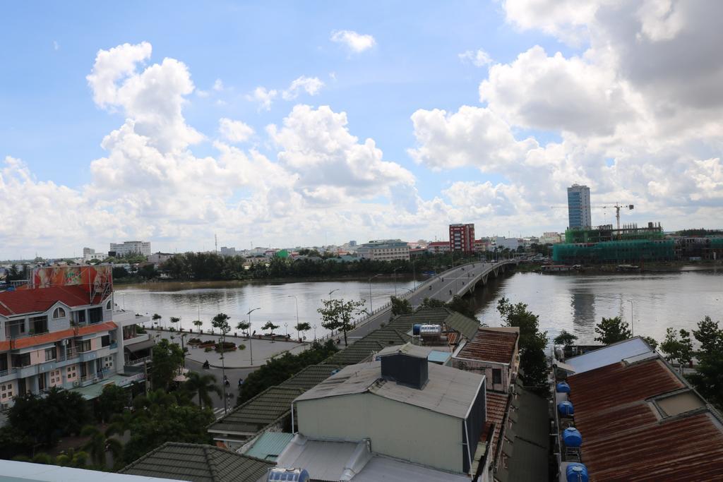 Palace Hotel Rạch Giá Exterior foto